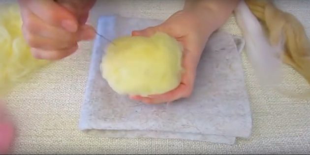 Как сделать цыплёнка в технике фелтинга
