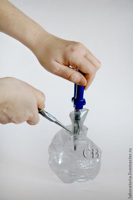 «Мятая ваза» из пластиковой бутылки: мастер-класс, фото № 2