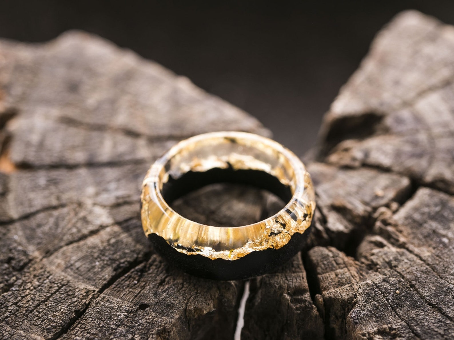 Ri n. Greenwood кольца. Resin Wood кольца. Кольца из смолы. Обручальные кольца из дерева.