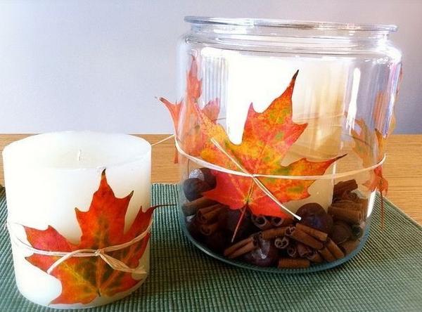Подсвечник, декорированный осенними листьями. Фото: http://decorwind.ru
