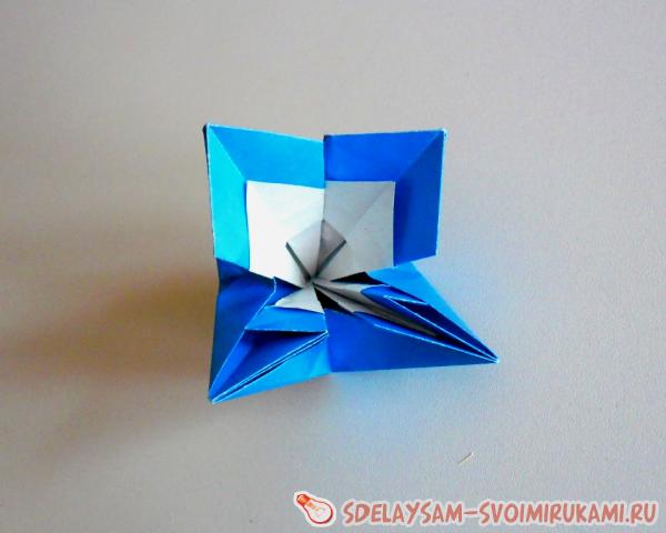 цветок из квадратного листа бумаги