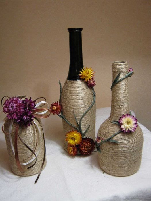идея яркого декорирования настольной вазы