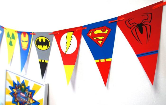 Бумажная гирлянда для оформления дня рождения ребенка в тематике супергероев